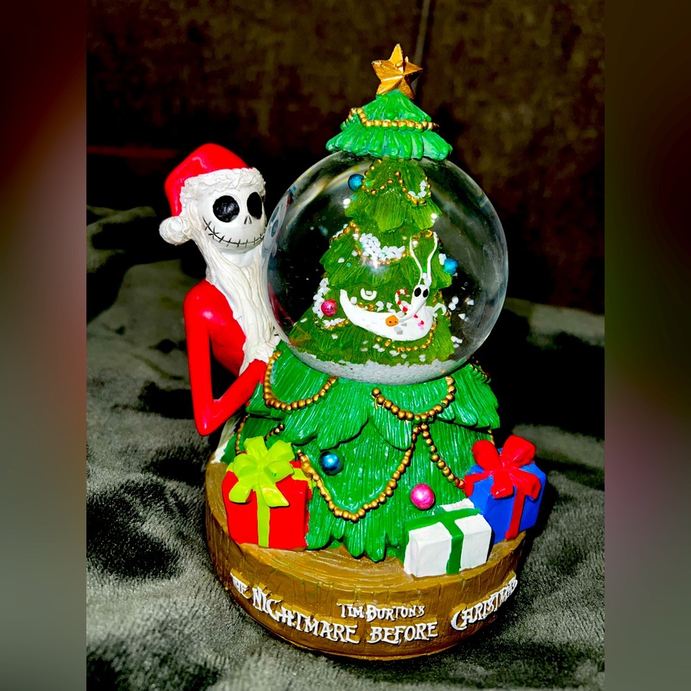 Nightmare before Christmas 🎅🏻🎄🎃✨🔮 wind up music globe ✨